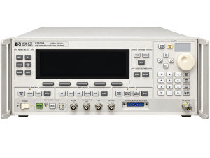 HP / Agilent 83620B Synthesized Swept-Signal Generator, 0.01 – 20 GHz,+13 dBm calibrated output Agilent 83620B