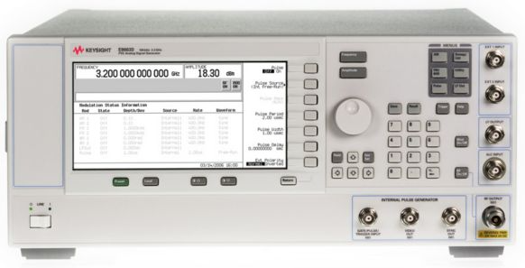 Agilent / Keysight E8663D PSG RF Analog Signal Generator, 100 kHz to 9 GHz