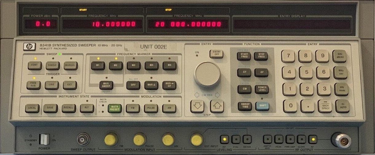 Agilent / Keysight 8340A Synthesized Sweeper, 10 MHz – 26.5 GHz
