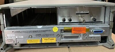 Hewlett Packard 70420A  Spectrum Analyzer Mainframe W OPTIONS 201 AND 301