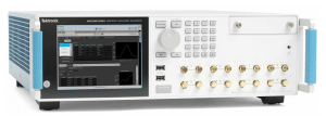 Tektronix AWG5002 600MS/s 2-Channel Arbitrary Waveform Signal Generator Tektronix AWG5004
