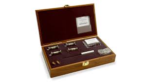 Keysight (Agilent) V11644A Mechanical Calibration Kit, 50 to 75 GHz Keysight (Agilent) V11644A Mechanical Calibration Kit, 50 to 75 GHz