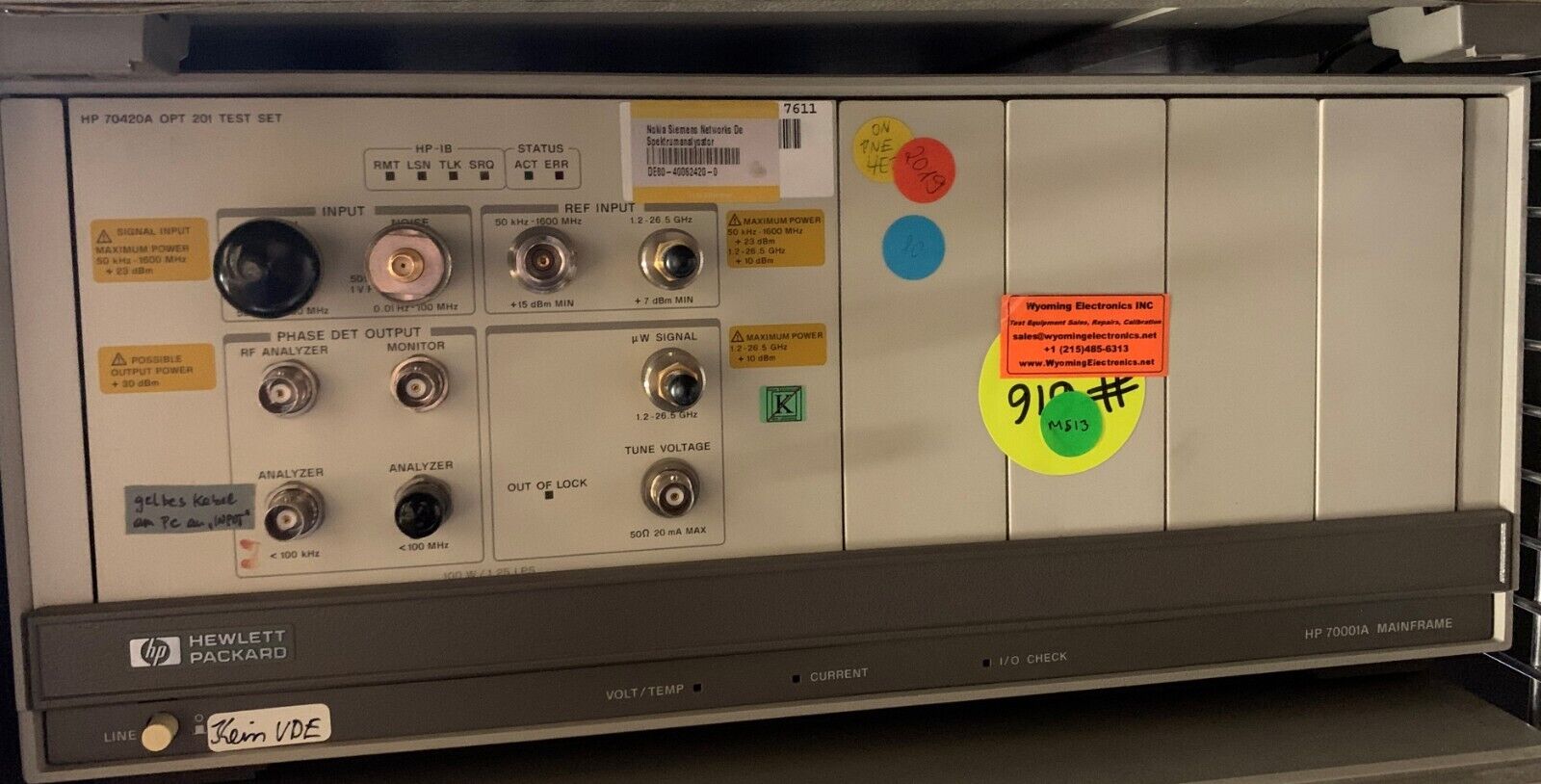 HP 70001A Spectrum Analyzer Mainframe WITH  70420A W OPT 201