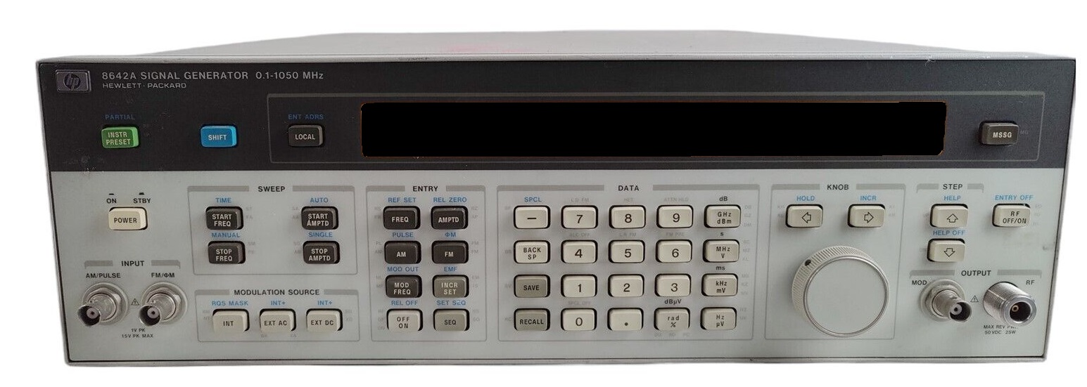 Agilent / Keysight 8642A Synthesized Signal Generator, 100 kHz to 1050 MHz